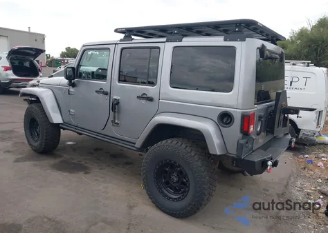 2015 Jeep Wrangler Unlimited Sahara z USA, uszkodzony, nr VIN 1C4BJWEG2FL610956